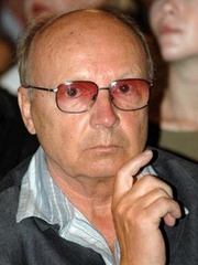 Андрей  Мягков